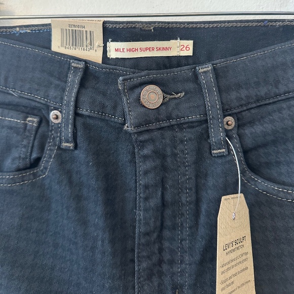 NWT Levi's Mile High Super Skinny Checkered Jeans | Size 26 - Picture 4 of 13